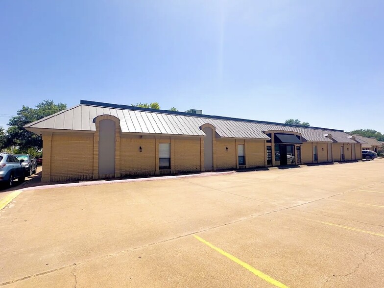 Primary Photo Of 600 W Campbell Rd, Richardson Medical For Sale