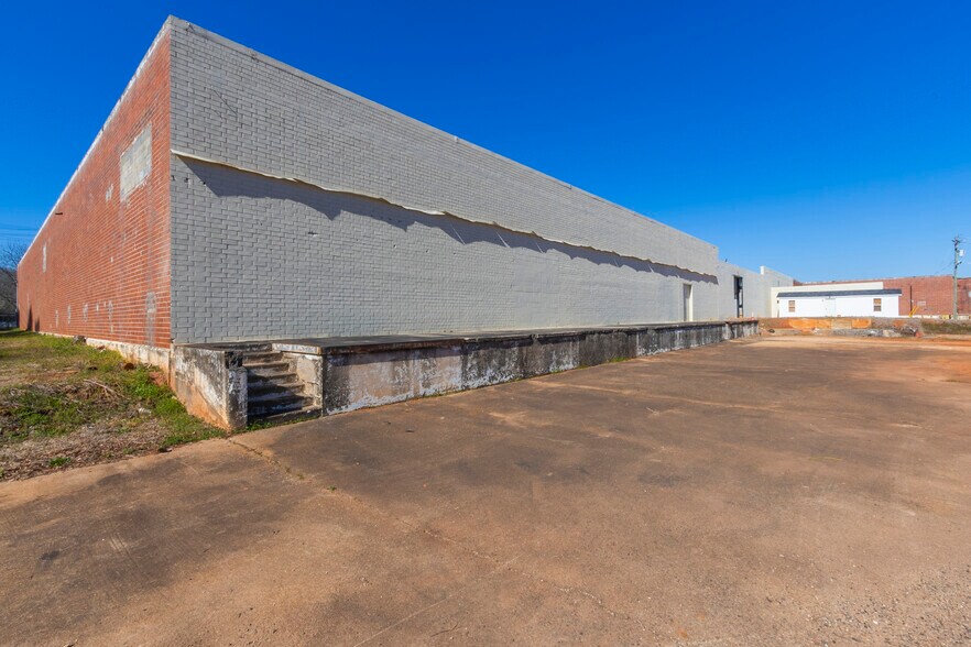 More Photos Of 2115 S McDuffie St, Anderson Manufacturing For Sale