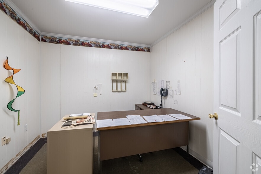 More Photos Of 615 Mulberry St, Louisville Industrial For Sale