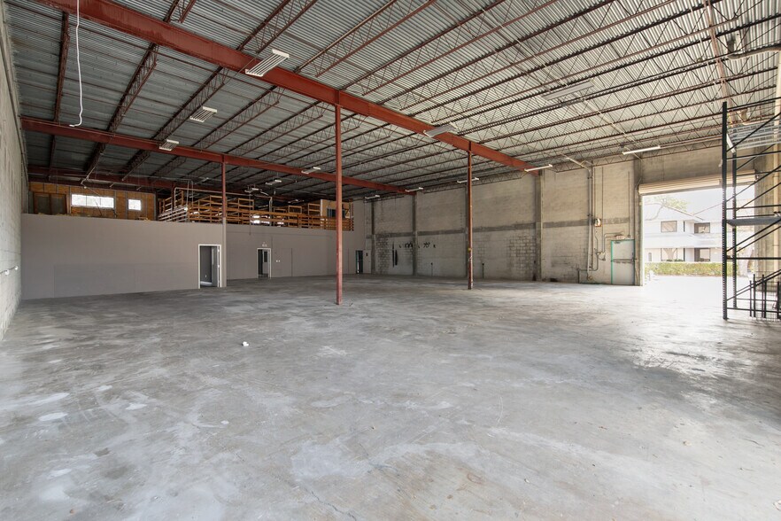 More Photos Of 6451 E Rogers Cir, Boca Raton Light Manufacturing For Lease