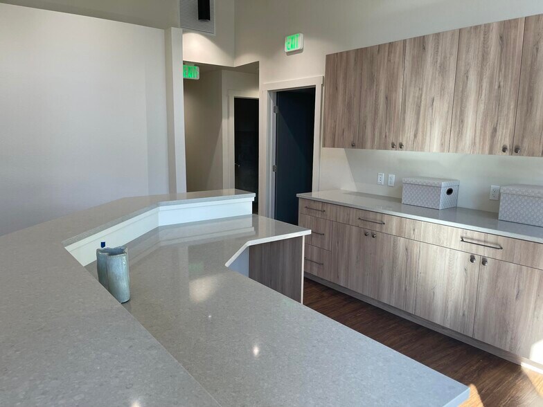 More Photos Of 1107 W Ironwood Dr, Coeur d'Alene Office For Lease