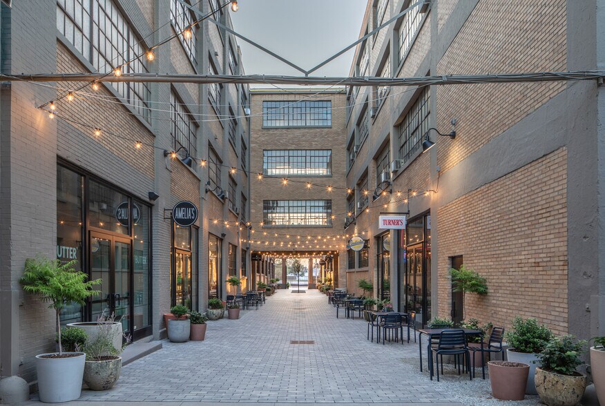 More Photos Of 1020-1090 N Capitol Ave, Indianapolis Loft Creative Space For Lease