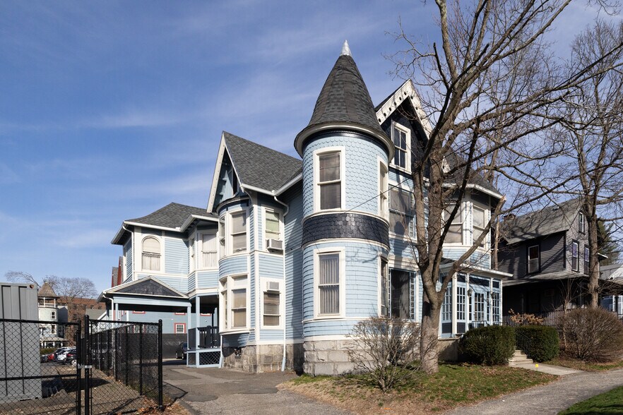 More Photos Of 59 Central Ave, Waterbury Office For Sale