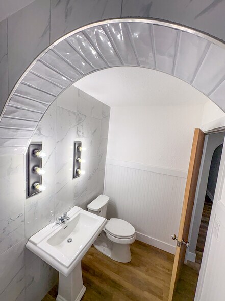 More Photos Of 11 N Walnut St, Iola Apartments For Sale