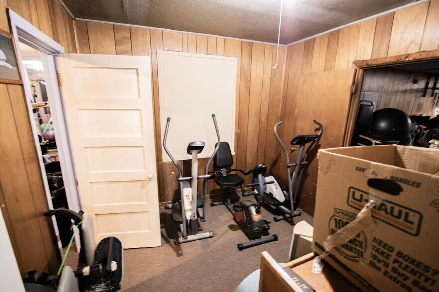 More Photos Of 506 SW 13th Ave, Mineral Wells Specialty For Sale