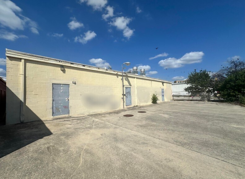 More Photos Of , San Antonio General Retail For Sale