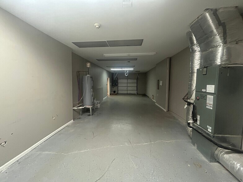 More Photos Of 125 Glancy St, Goodlettsville Office For Sale