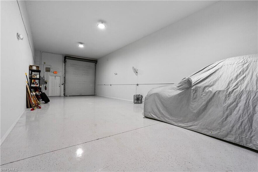 More Photos Of 4519 SE 16th Pl, Cape Coral Light Distribution For Sale