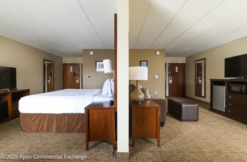 More Photos Of 4155 28th St SE, Grand Rapids Hotel For Sale