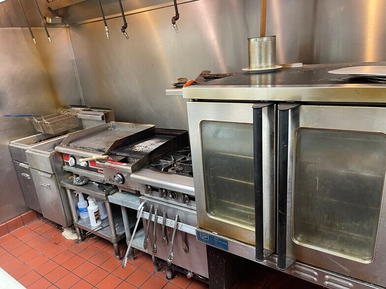 More Photos Of 42882 Truro Parish Dr, Ashburn Storefront For Sale