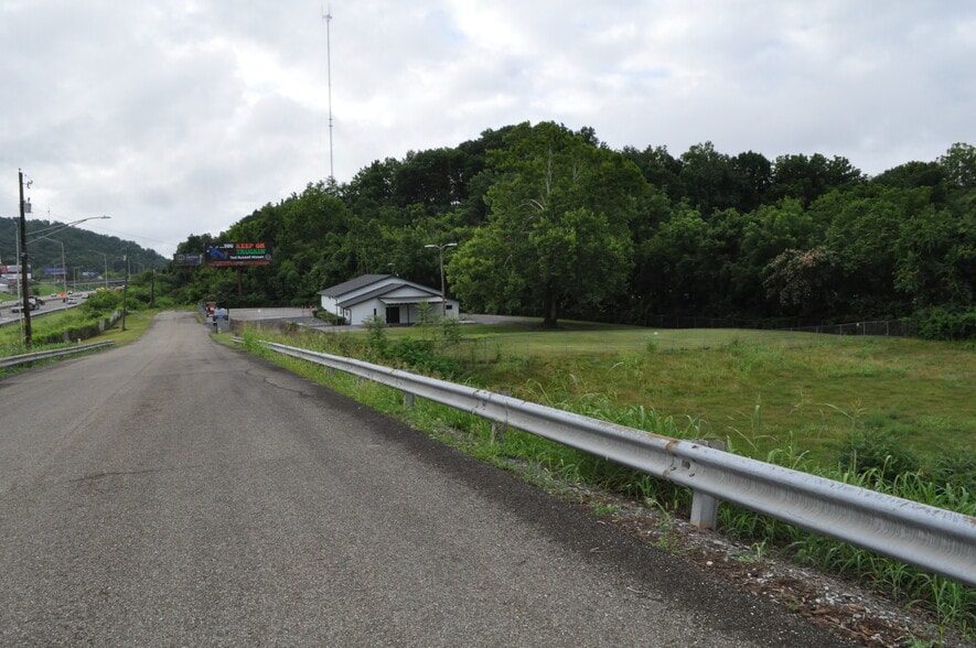 More Photos Of 4701 Hubbs Ln, Knoxville Office For Sale