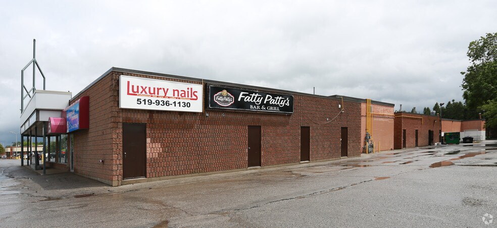 More Photos Of 390 Springbank Dr, London Freestanding For Lease
