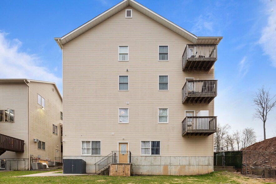 More Photos Of 68 Main St, Monsey Apartments For Sale