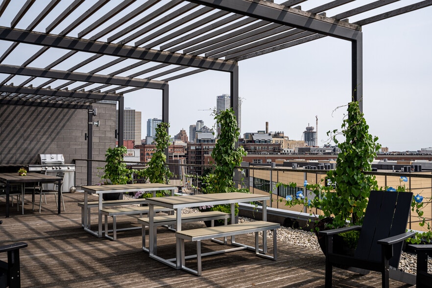 More Photos Of 161 S 1st St, Milwaukee Loft Creative Space For Lease