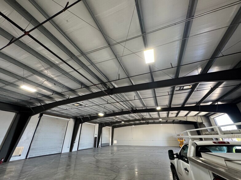 More Photos Of 15033 Slover Ave, Fontana Land For Lease