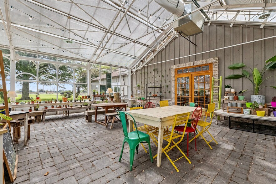 More Photos Of 1126 E State St, Sycamore Storefront Retail Residential For Sale