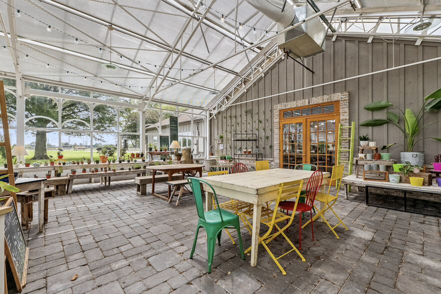 More Photos Of 1126 E State St, Sycamore Storefront Retail Residential For Sale