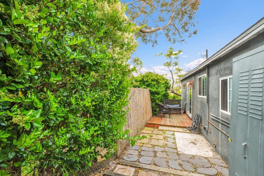 More Photos Of 828 Hill St, Santa Monica Apartments For Sale