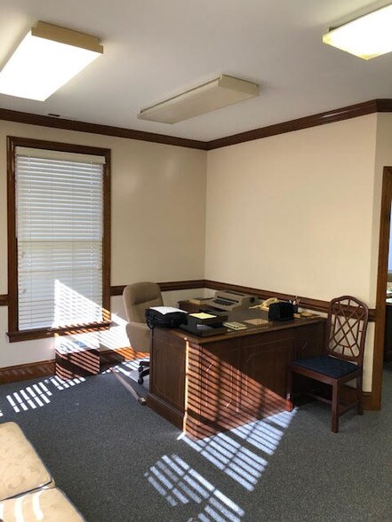 More Photos Of 4922-4948 Windy Hill Dr, Raleigh Office For Lease