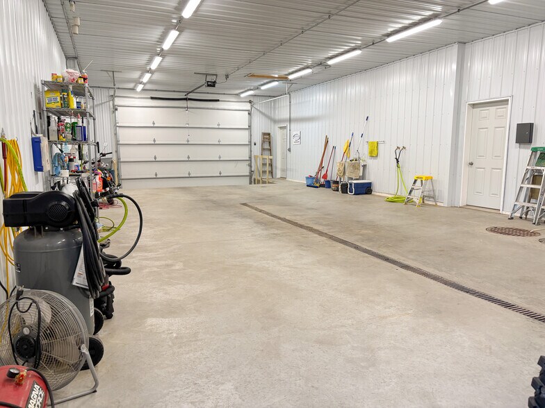 More Photos Of 31 Main Ave N, New York Mills Auto Dealership For Sale