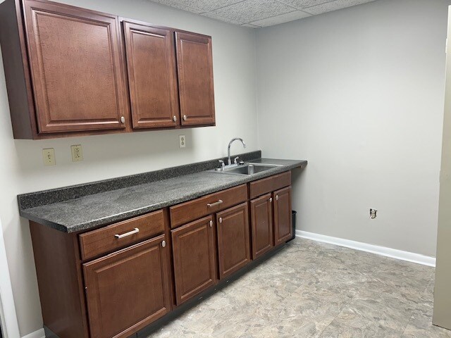 More Photos Of 701 Sharon Rd, Beaver Medical For Lease