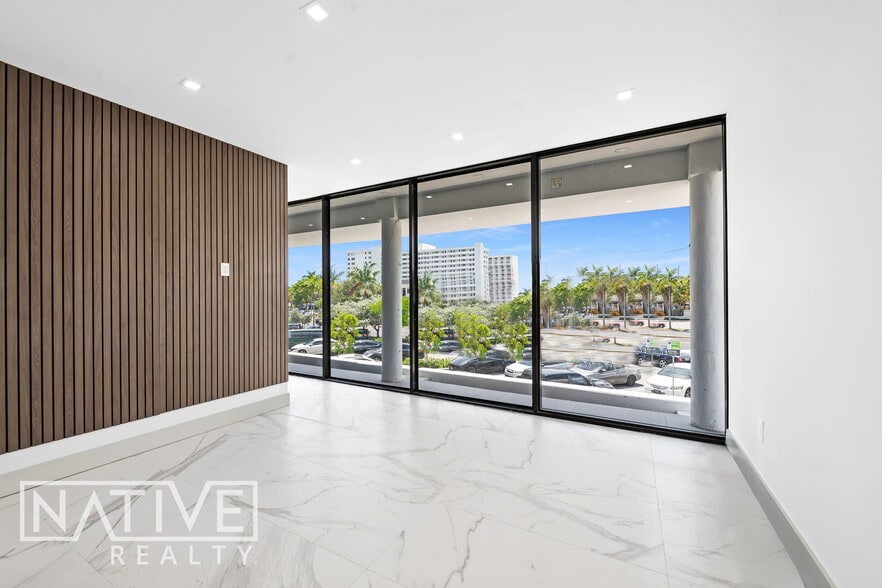 More Photos Of 3067-3071 E Commercial Blvd, Fort Lauderdale Medical For Lease