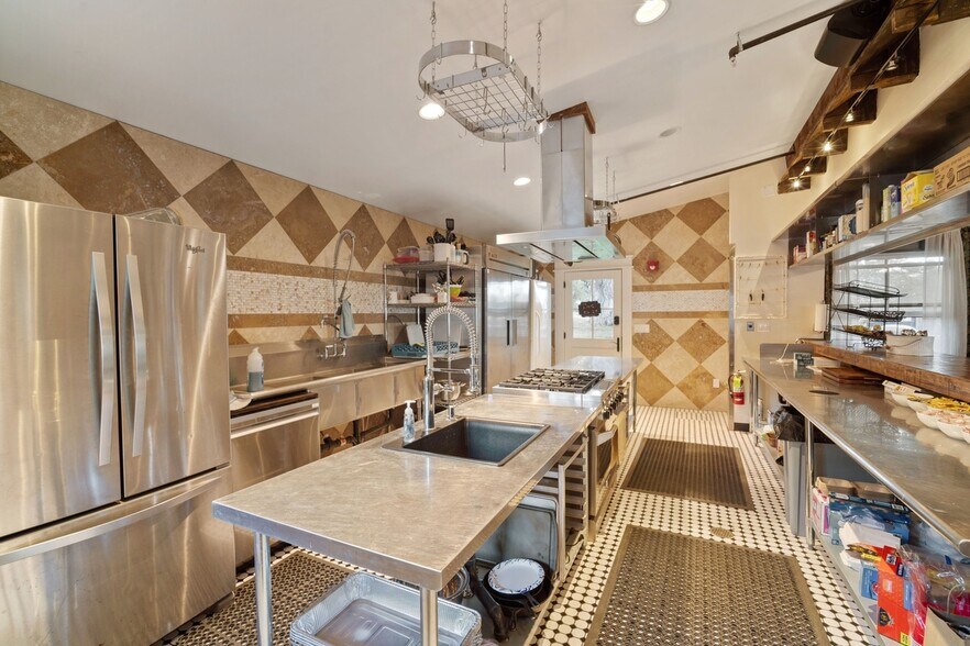 More Photos Of 5373 Highway 224, Park City Medical For Sale