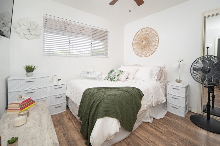 More Photos Of 3517 E Montecito Ave, Phoenix Apartments For Sale