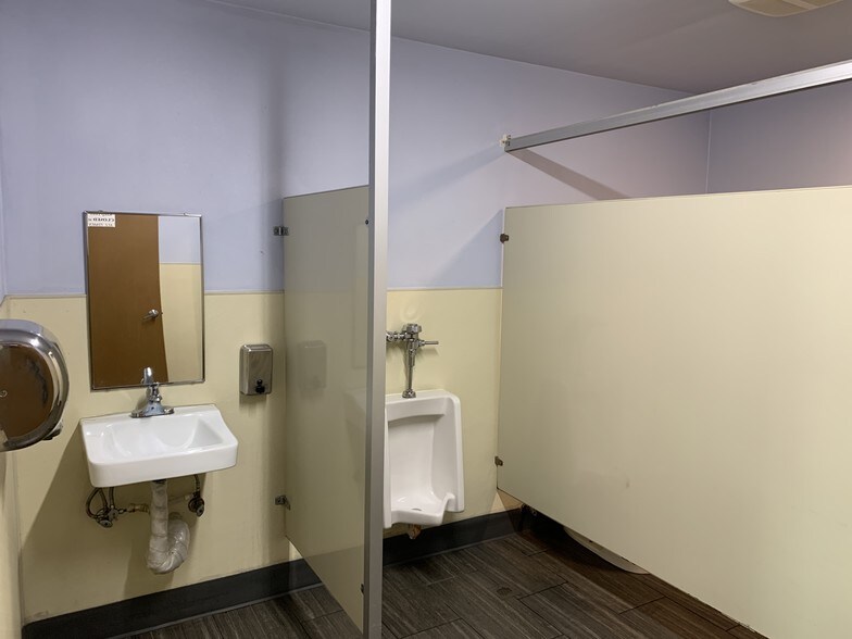 More Photos Of 303 N 15th St, San Jose Medical For Sale