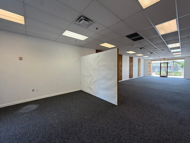 More Photos Of 28421 N Vistancia Blvd, Peoria General Retail For Lease