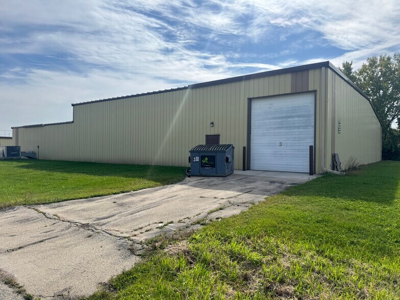 More Photos Of 1434 Progress Ln, Omro Distribution For Sale