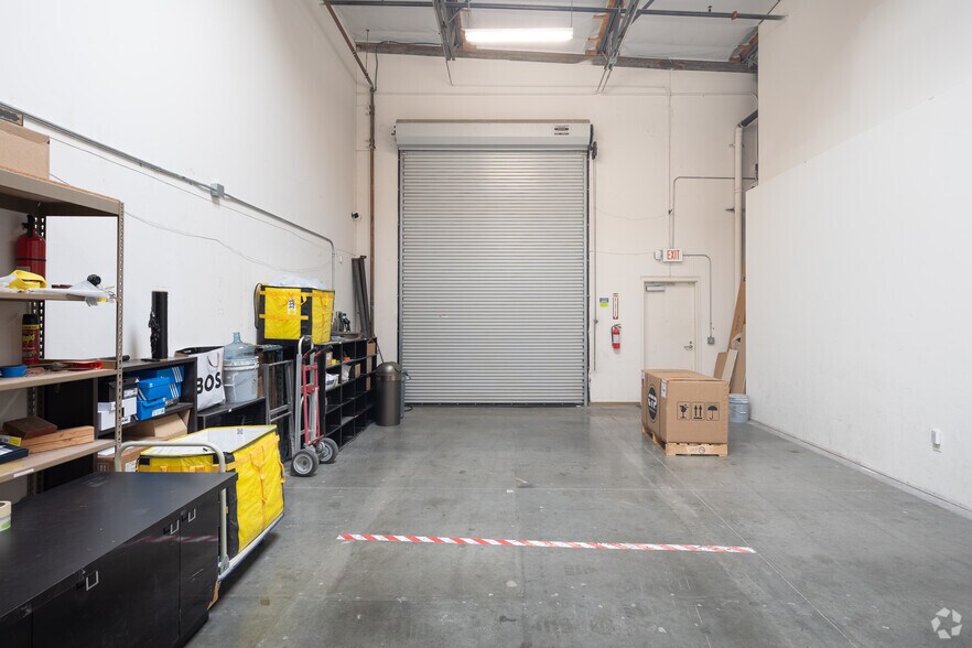 More Photos Of 61 Post, Irvine Flex For Sale