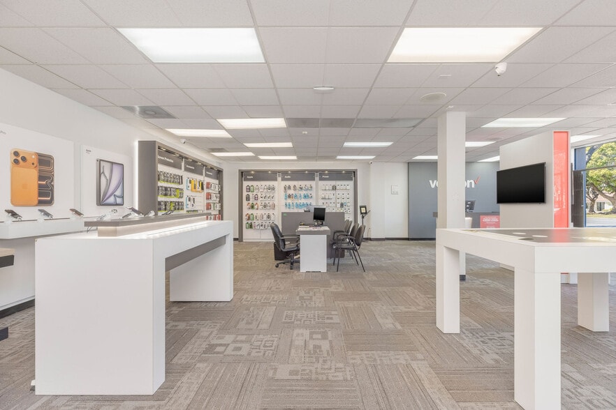 More Photos Of 2116-2118 Huntington Dr, San Marino Storefront Retail Office For Sale