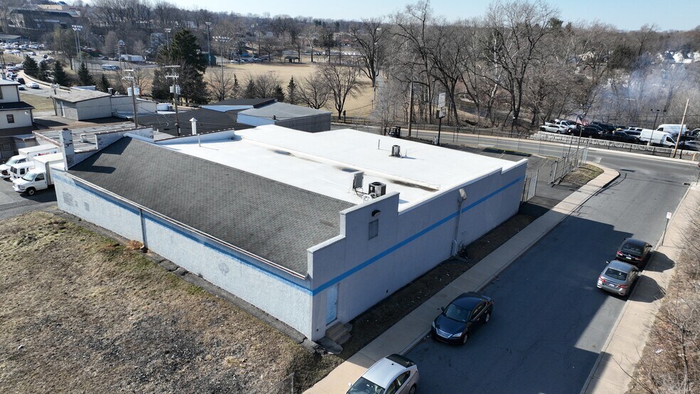 More Photos Of 958 N Penn St, Allentown Warehouse For Sale