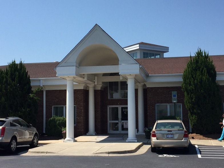 More Photos Of 2402 Camden St SW, Wilson Medical For Lease