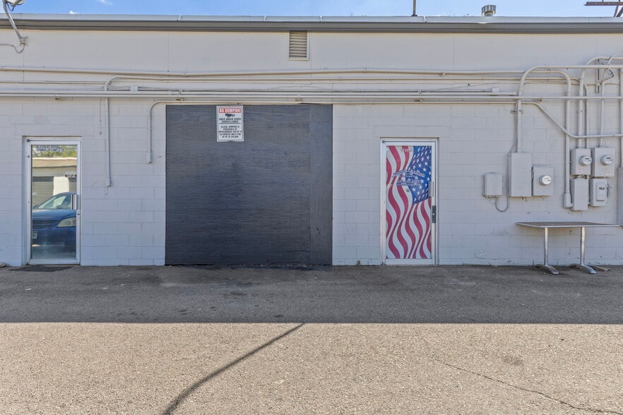More Photos Of 1109-1115 Kimbark St, Longmont Storefront For Lease