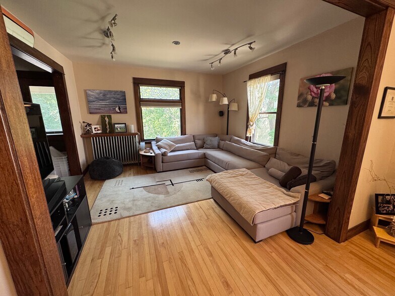 More Photos Of 2409 S Lyndale Ave, Minneapolis Multifamily For Sale