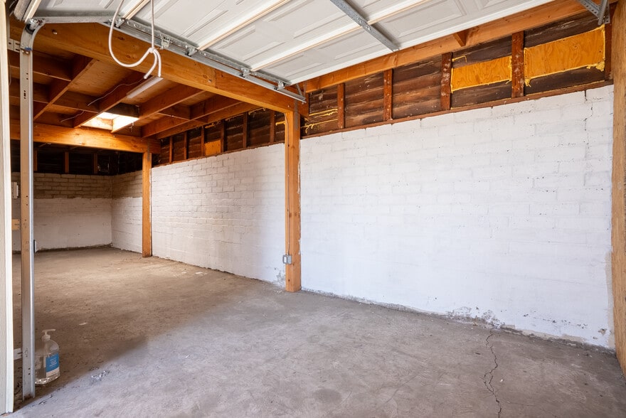 More Photos Of 6172-6196 University Ave, San Diego Unknown For Lease