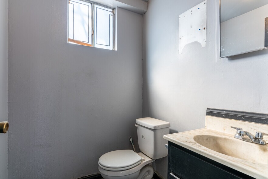 More Photos Of 68686 Summit Dr, Cathedral City Service For Sale