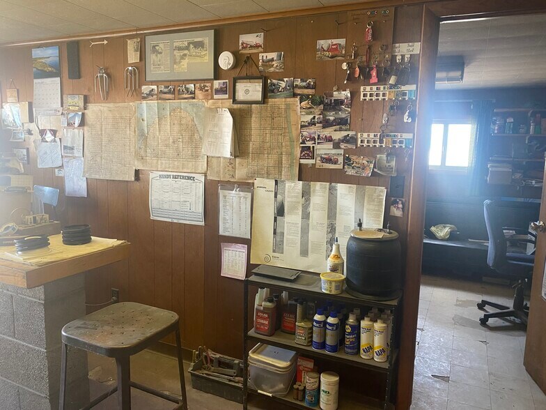 More Photos Of 4551 Ruth Rd, Ruth Warehouse For Sale