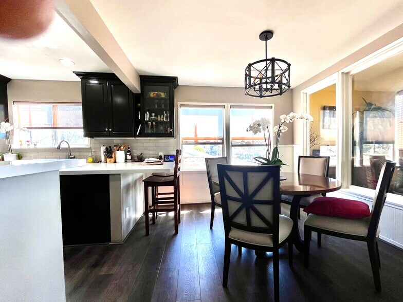 More Photos Of 10443-10445 Magnolia Blvd, North Hollywood Office Residential For Sale