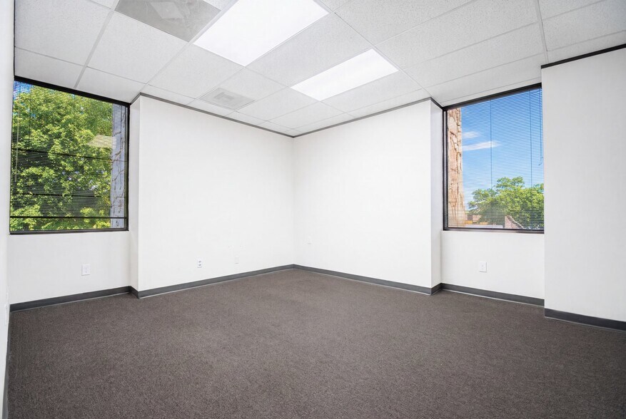 More Photos Of 7410 Blanco Rd, San Antonio Office For Lease