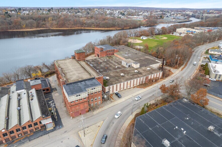 More Photos Of 721-727 School st, Pawtucket Industrial For Lease