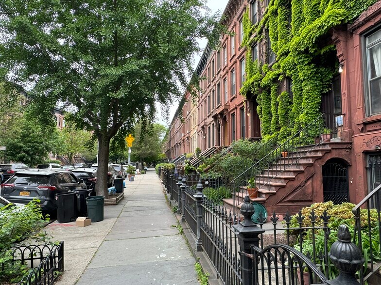 More Photos Of 128 Hancock St, Brooklyn Apartments For Sale
