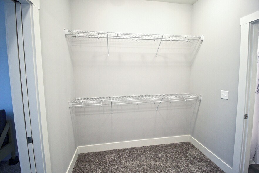 More Photos Of 2875 Olentangy River Rd, Columbus Apartments For Lease