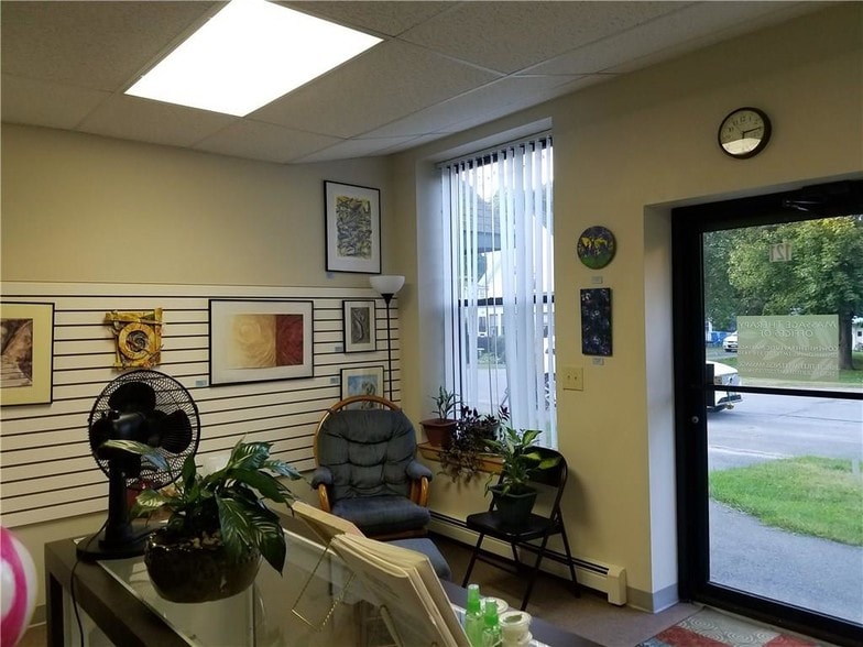 More Photos Of 117-123 Mill St, Orono Office Residential For Sale