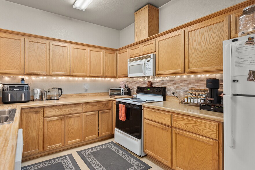 More Photos Of 45 Woodland Ave, San Rafael Apartments For Sale