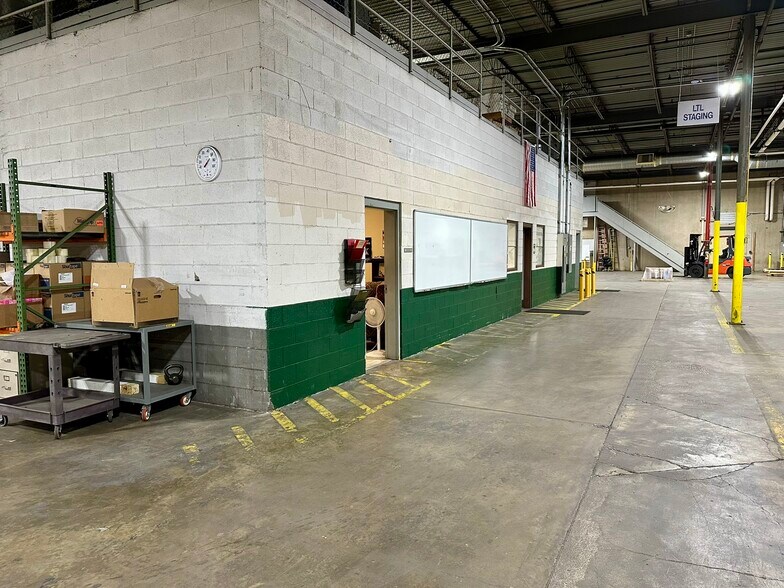 More Photos Of 5700 Casey Dr, Knoxville Distribution For Lease