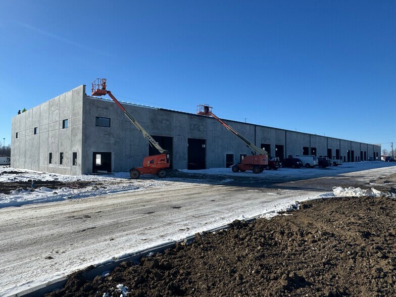 More Photos Of 250 N Enterprise, Lebanon Manufacturing For Lease