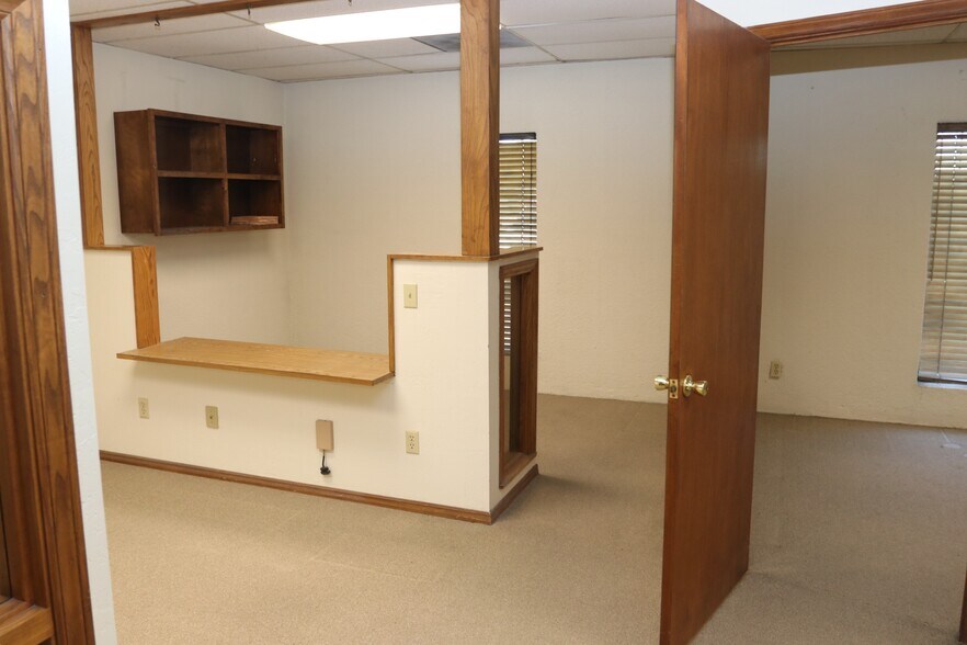 More Photos Of 428 E Southern Ave, Tempe Office For Sale